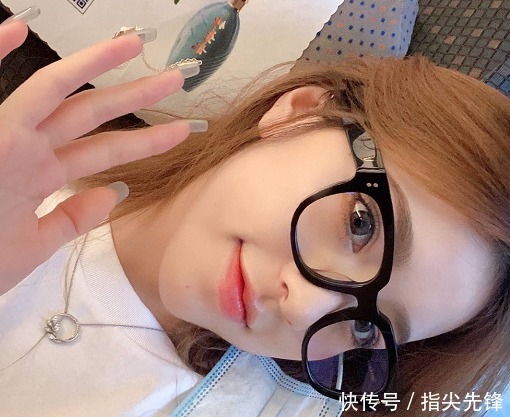 温精灵|网红做的美甲,刘思瑶的拔头发,看到艾比:不是做女生吗