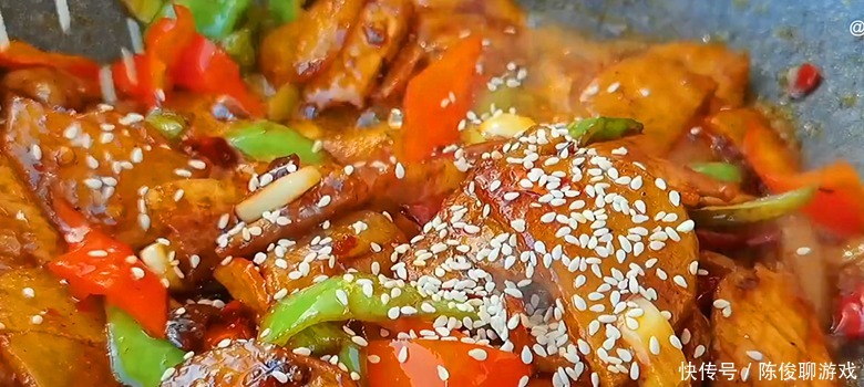 土豆片这样做太好吃了,学会用它来招待客人,比红烧肉还受欢迎