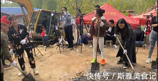 光明顶|拉面哥传奇（32）光明顶改造工程进度很快，人多力量大