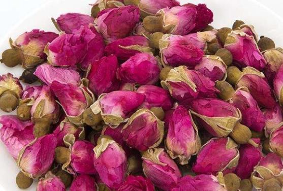 女人喝水放它,能排毒养颜、减肥瘦身,还能调理经期、散发体香