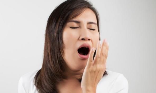 唇部|肝脏不好嘴知道?嘴上3个“预兆”,或许是肝硬化正在逼近!