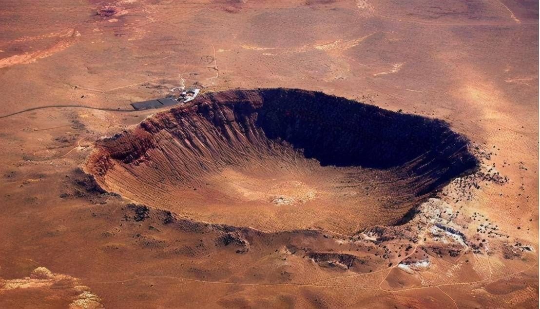 陨石撞击地球后，为什么陨石坑里找不到陨石？