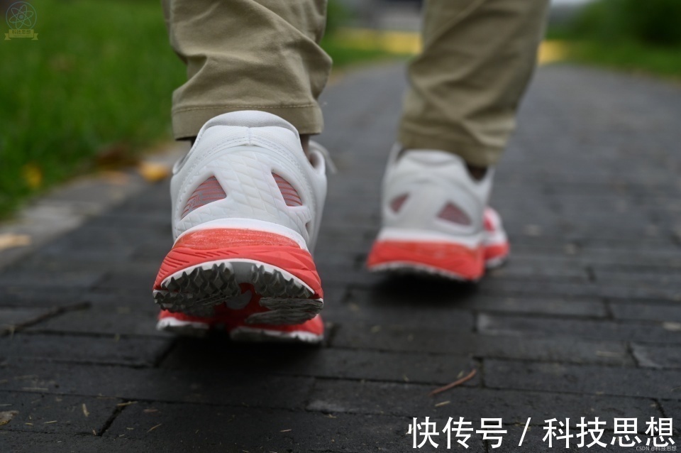 贾卡 轻便舒适的专业跑鞋,慢跑半马都能用,咕咚21K驭风体验