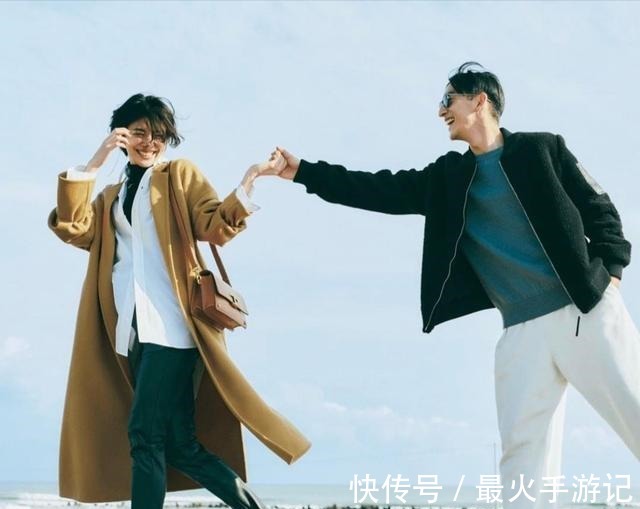 女人 女人年过三十还不会打扮试试“衬衫+高领”,这样穿时尚显气质!