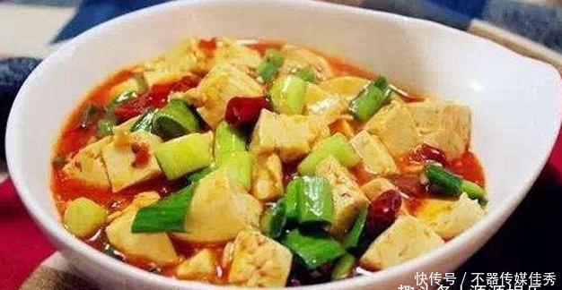 做法|美食推荐:鲜椒鸡,蛋花豆腐羹,香辣豆腐,芝麻小汉堡的做法