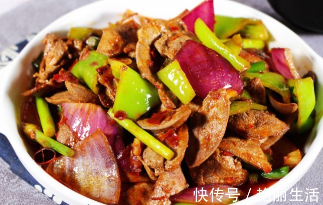 下酒|炒猪肝时，最忌直接下锅炒！教你一个小窍门，鲜香嫩滑，好吃下饭