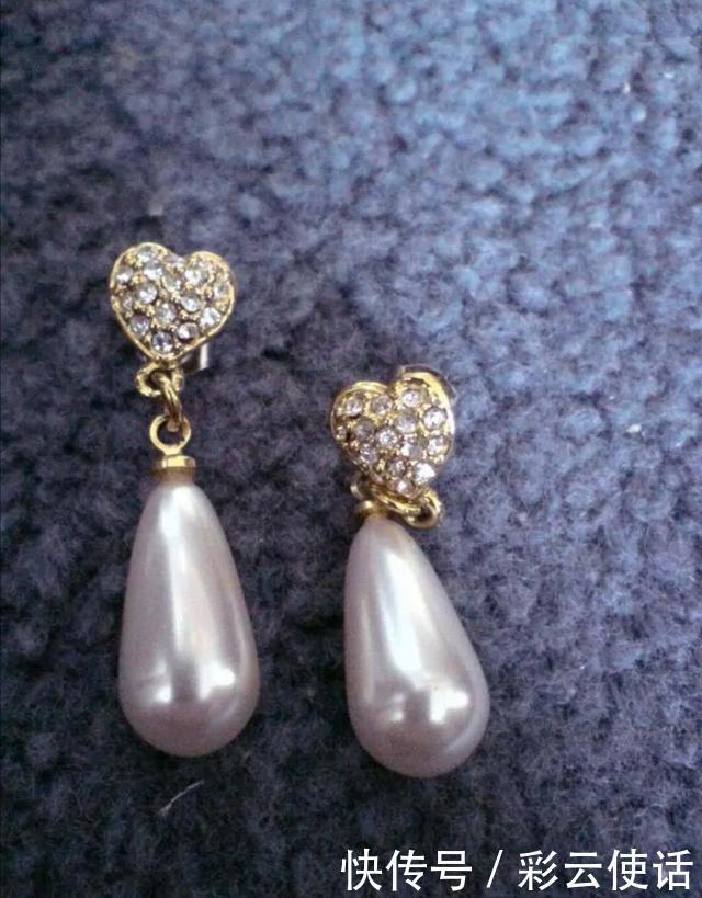 穿搭|有品位的女人,过了40岁佩戴这几款黄金首饰,气质又好看