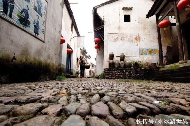 中年|杭州很值得去的古镇，景色丝毫不输丽江古城，你有去过吗