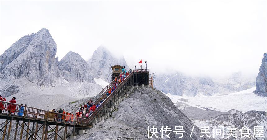 恰逢|丽江二三事，翻过雪山恰逢花开，隐居听花堂，邂逅一场唯美夕阳