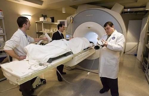 磁场|为什么连医生都建议尽量不要做“磁共振”？或与这“3点”有关系