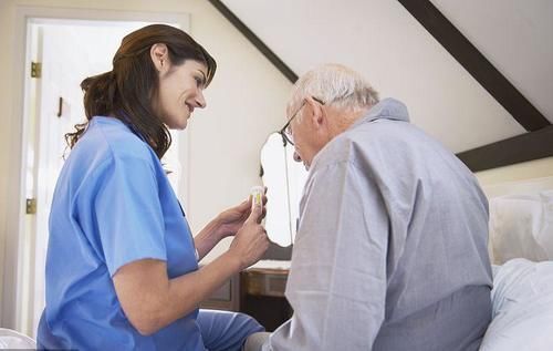 诱发|医生一再嘱咐不要乱用药,尤其是这5种,很容易会诱发尿毒症!