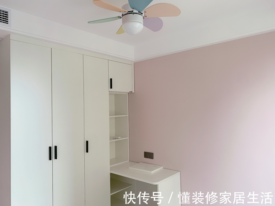 房子|第一次自己装修房子，入户就被迷住了，色调搭配清新又舒适