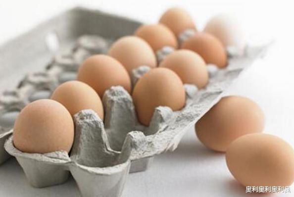 骨質疏松不可以吃雞蛋？骨科大夫：要想骨頭好，這3種食物要少吃