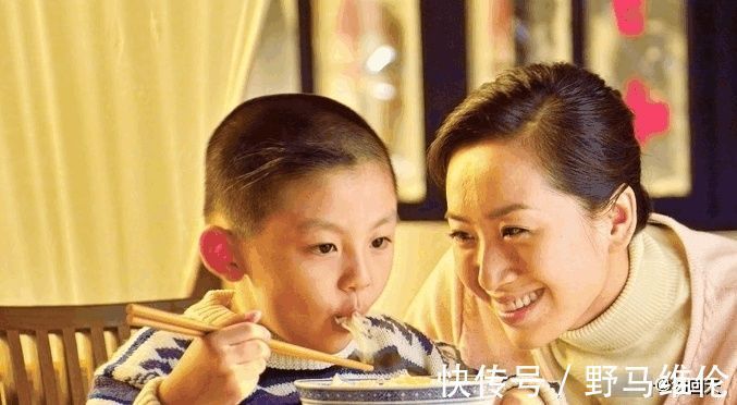 宝妈|孩子孝顺与否,可以从这3方面看出来,无需等很久