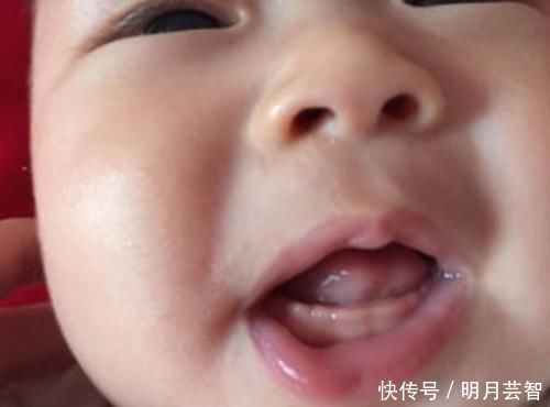 婴幼儿什么时候长牙？这5个“信号”告诉妈妈：我长牙了