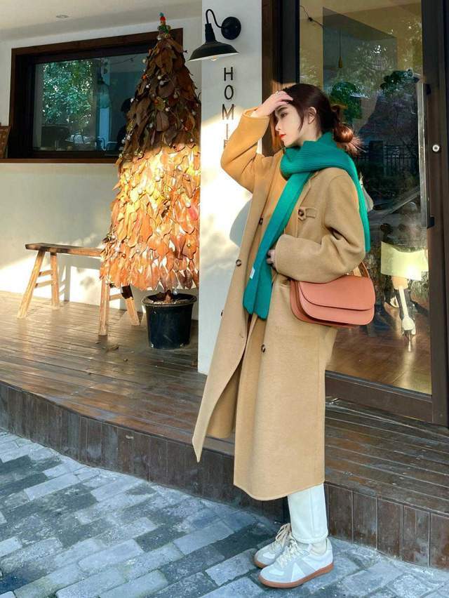 穿搭|入冬以后别穿裙子腿太冷了,今冬流行这几款裤子,简约大方有气质