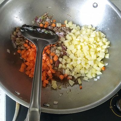 小土豆|土豆打卤面