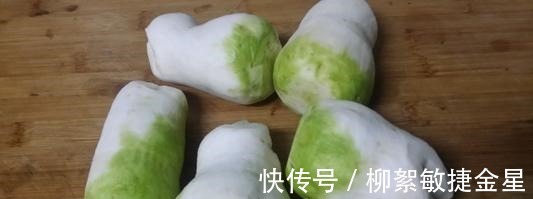 老一辈的腌芥菜丝做法真不错,做一次吃半月脆爽可口、咸香开胃!