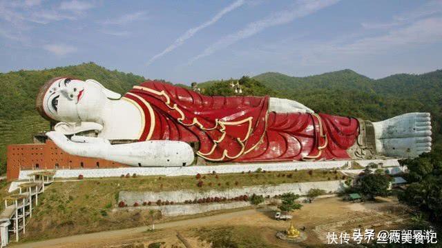 全球最“古怪”的佛像,眉毛可当观景台,晚上经过都选择绕路