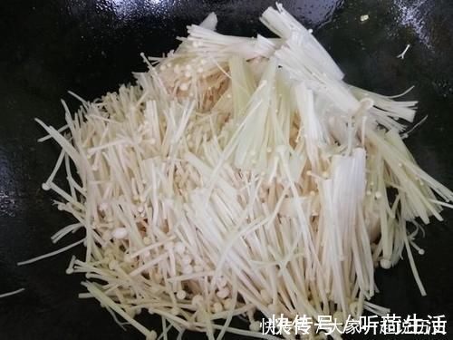 金针菇鸡蛋|脂肪最怕这“菜”,一周吃3次,刮油清肠,排出宿便,腰肢变细了