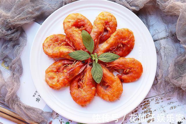 辣椒油|美食推荐豉椒蒸土豆排骨，麻婆虾仁，茄汁大虾，烧椒扣肉等