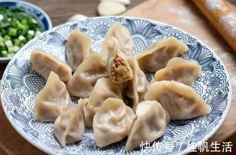 五香粉|萝卜做馅时，用盐杀水还是下锅焯水？教你一招，味道更香，不出水