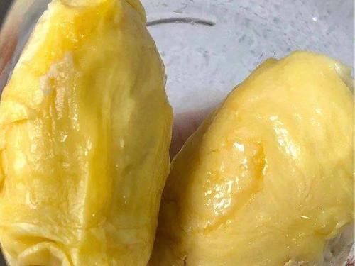  蛋挞皮对折，两面都酥脆，一口超香甜