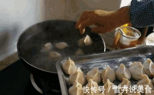 白菜饺子最好吃的做法,调馅是关键,大厨详解,3大盘子不够吃!