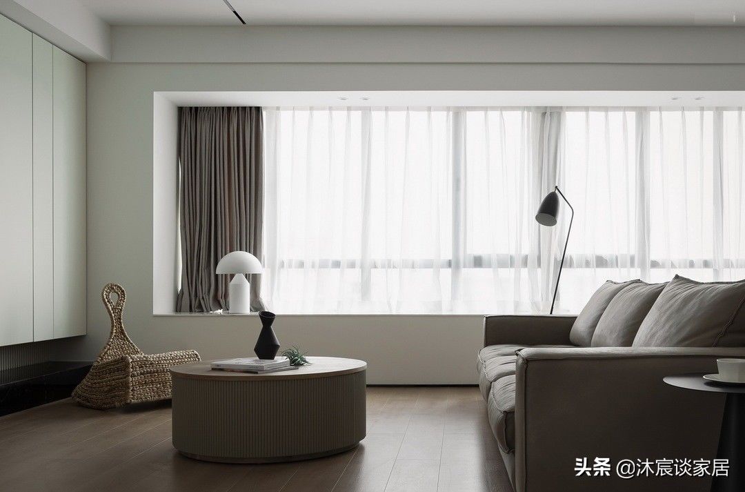 空间|她的极简新房,135平方米横厅结构,室内简洁干净,尽显轻松自然