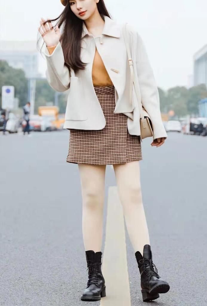 冬季请放弃马丁靴 ！新年“ 大衣 + 这双靴 ”正流行，撩人又显高 ！