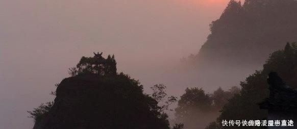 李白水平很高的一首诗，句句都是经典，年年入选小学课本！