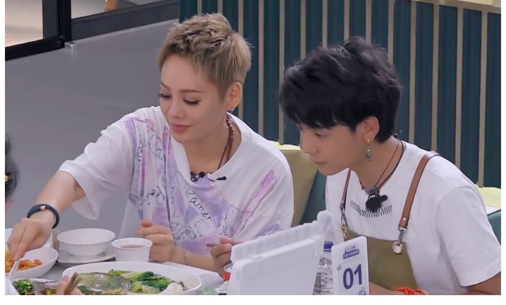 龚俊|中餐厅首播槽点多,龚俊非常驻嘉宾,缺乏厨艺担当难支撑