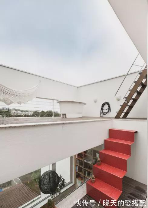 收纳|又是别人的房子,118平顶层复式加两节楼梯,双层露台直接变三层