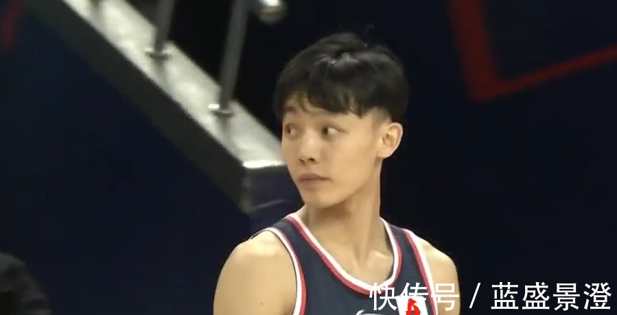 疲劳期|疲劳期!广东男篮落后10分后打了一波8-0,32号球员偷听战术!