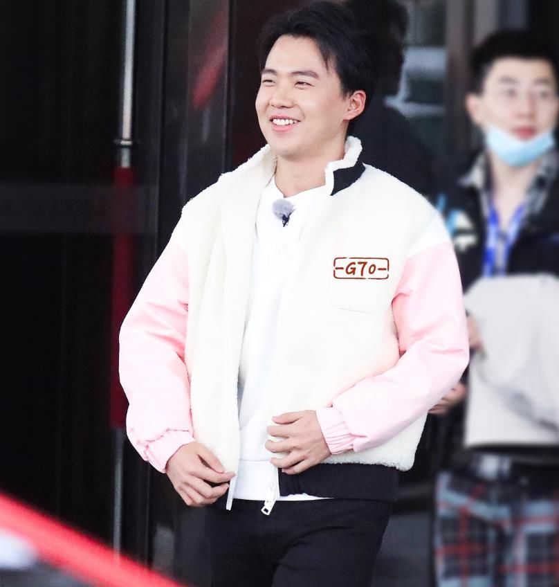  红色|《跑男》最新路透，baby古风红袍造型惊艳，郭麒麟宋祖儿分组我爱了