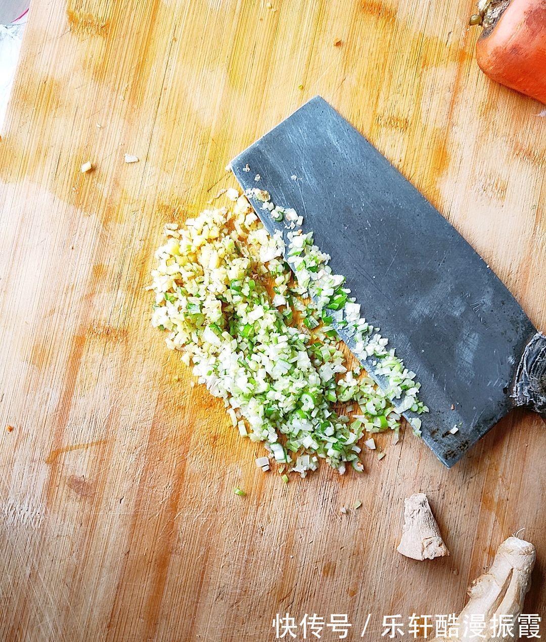 搅拌均匀|它是入秋“第一鲜”,用来包饺子,又鲜又嫩,家人吃不够