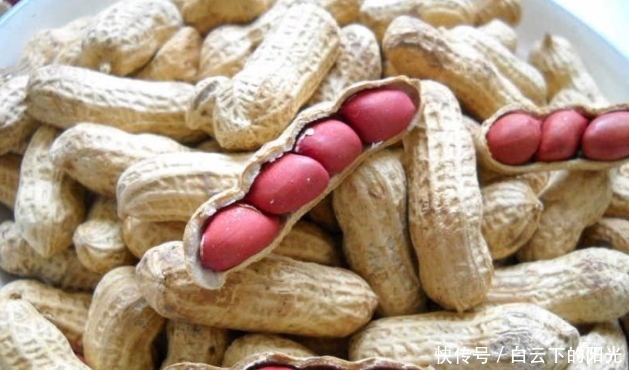 吃花生让血压升,还是降?高血压患者天天吃行吗?看完你就明白了