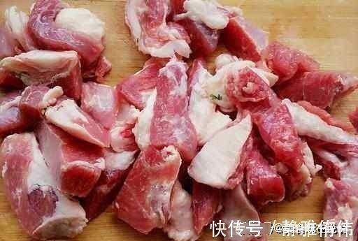 大厨：不管腌什么肉，别只放盐，多加“2种料”，肉质嫩滑炒不老