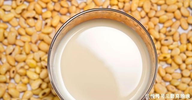 打豆浆,黄豆直接打成浆就错了,早餐店老板教你一招,豆浆香又浓