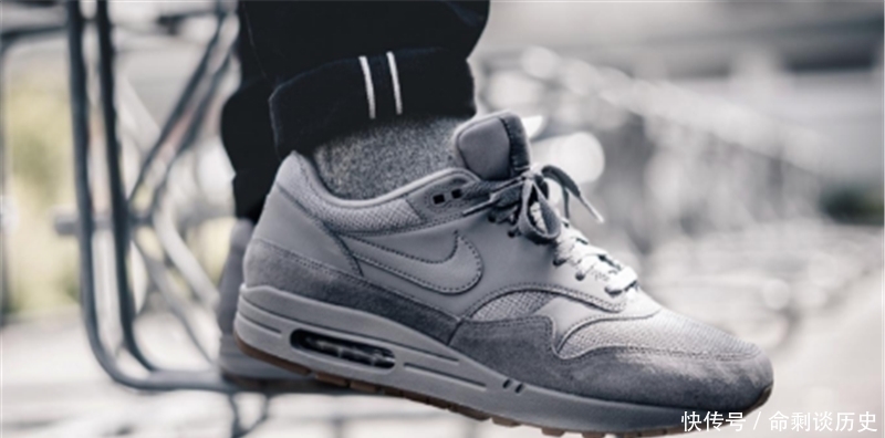 带给|“寒冷的冬天,你的鞋柜里有这五双球鞋吗”?“带给你暖暖的感受”!