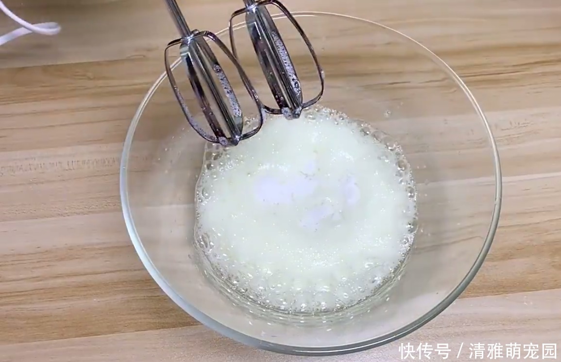 新鲜|蛋糕换一种新鲜做法,不用烤箱也能做出松软细腻的蛋糕