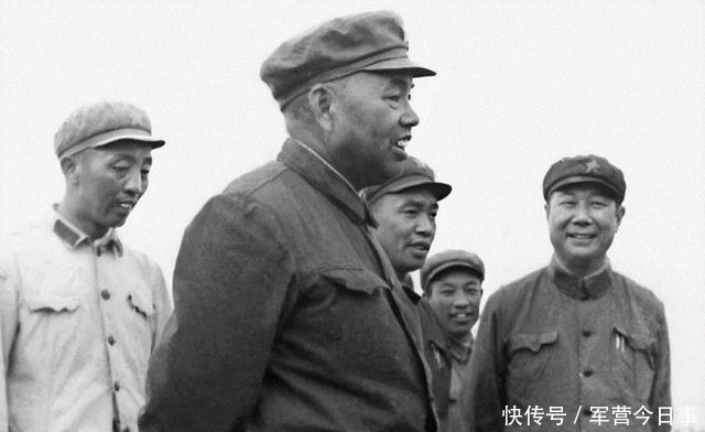 许世友|许世友的勤务兵,四年后升任军政委,成为许世友的顶头上司