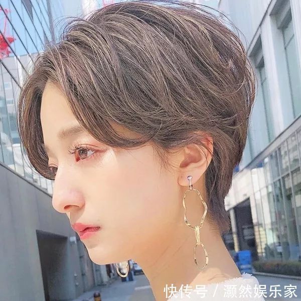 头型|日本女生都在剪的短鲍伯发型,矫正头型又小脸