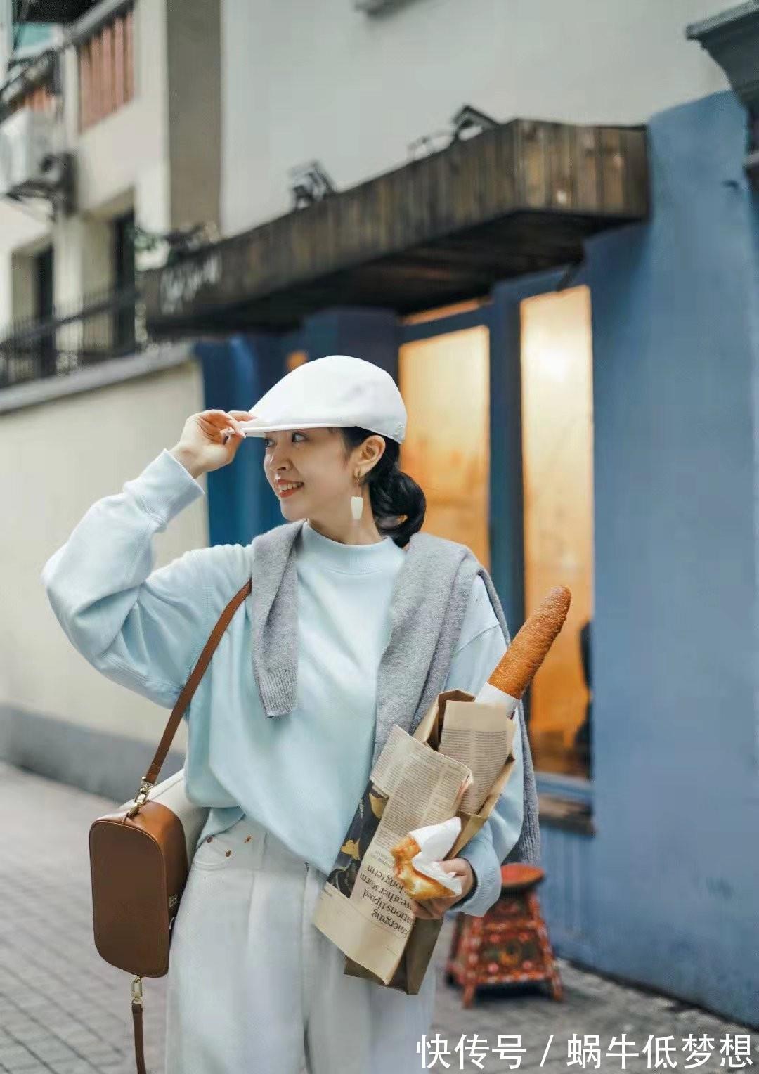 打底衫|立秋后，不建议单穿毛衣了，学学三木的“叠穿大法”，显瘦还洋气