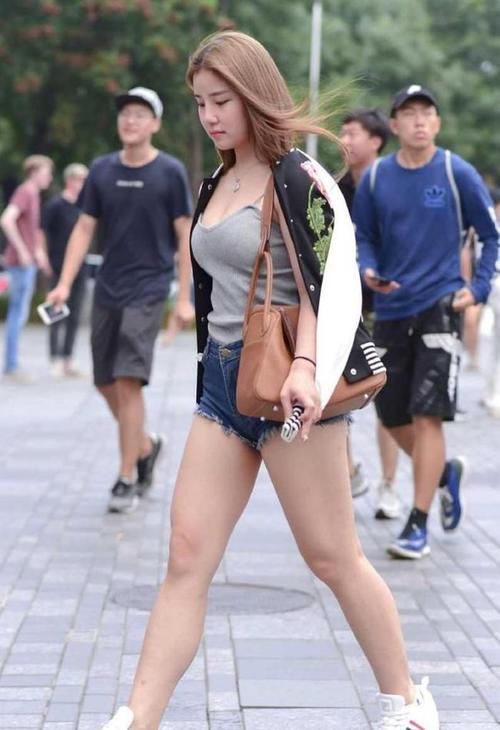时尚|不想穿的外套,披着它干啥?时尚气质佳!