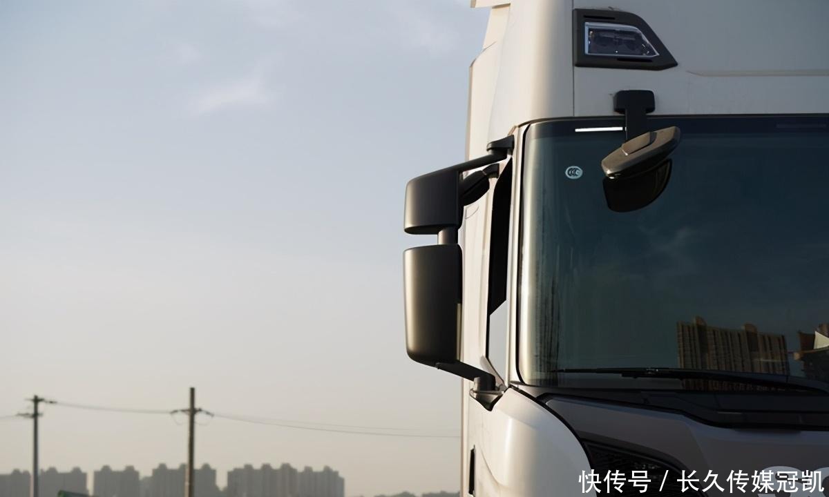 斯堪尼亚|斯堪尼亚在国内销量最好的牵引车，G500这配置你满意吗？