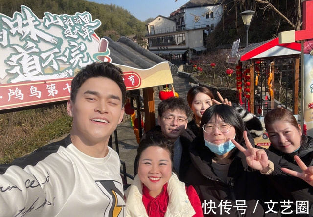 直播间|奥运冠军孙杨转行直播,瞬间冲上带货榜单第一,网友认为太掉价了