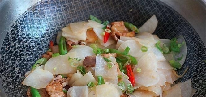 排毒|中年人要多吃3种食物,排毒养颜,延缓衰老,好吃又不贵