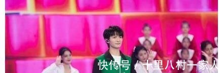 央视国庆晚会8大看点：胡歌一人分饰五角，老艺术家的云端合唱