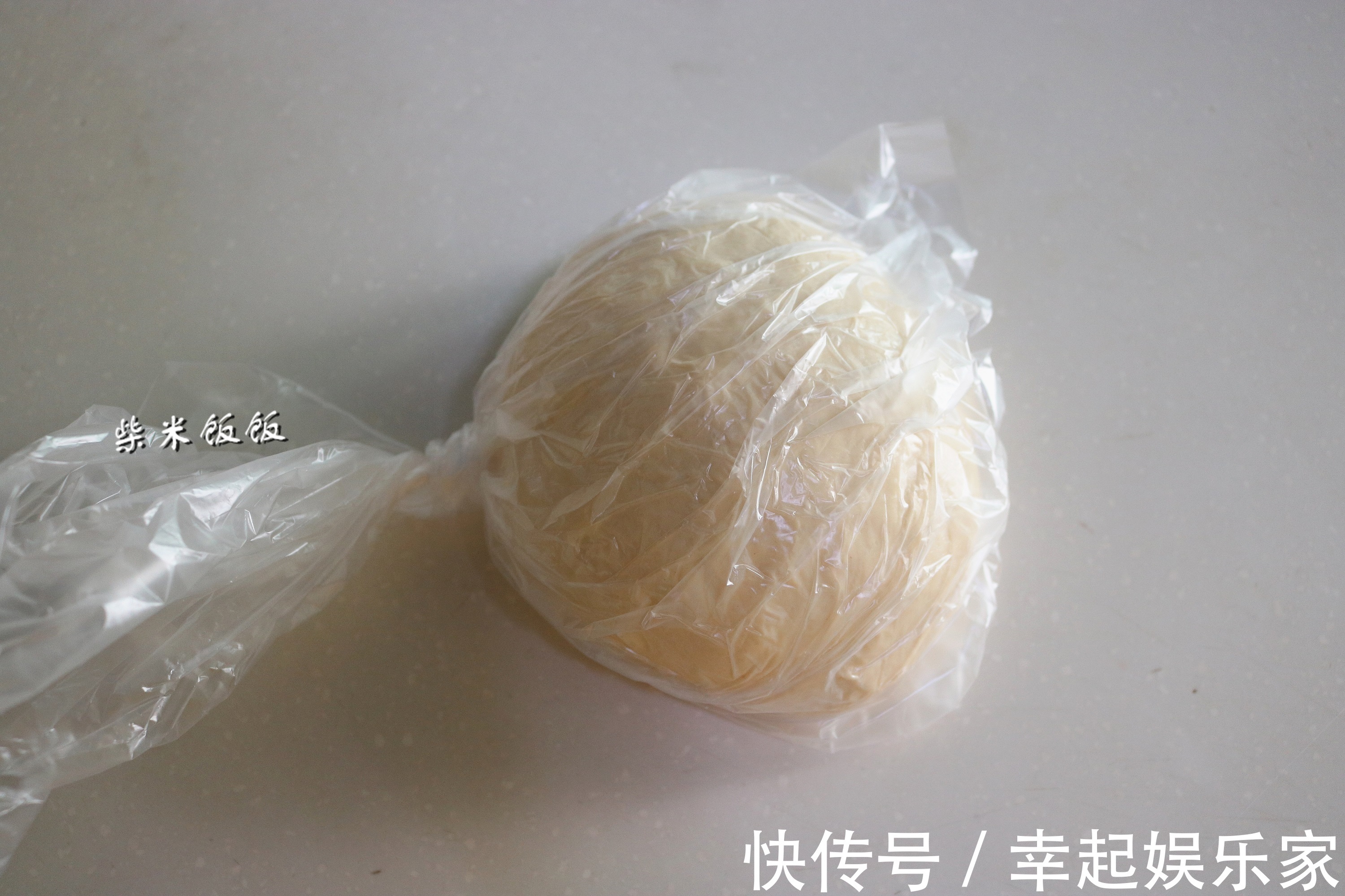 炸油条,到底需不需要酵母油条老板告诉你配方,和买的一个味